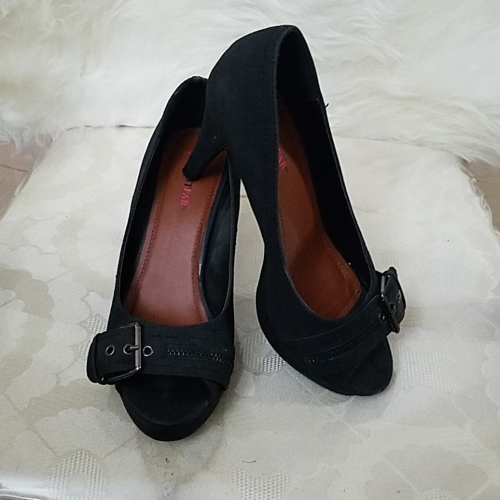Black JustFab Buckled Heels